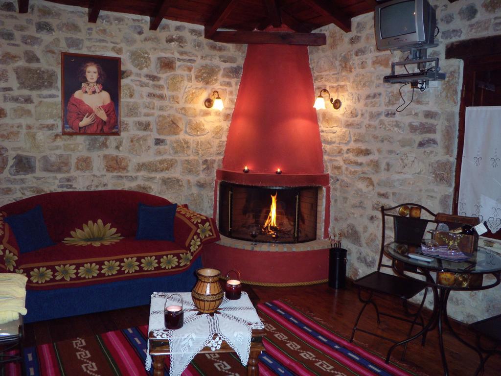 Arhontiko Kordopati Traditional Guesthouse Daras Oda fotoğraf